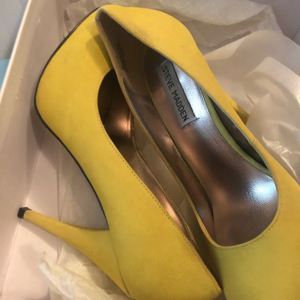 Steve Madden yellow suede heels